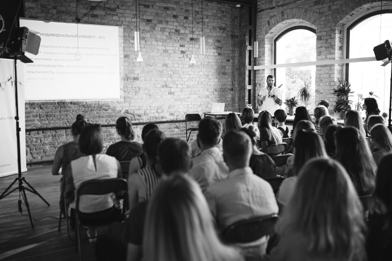 Мастер-класс «Индивидуальные элементы интерьера: особенности разработки и эксплуатации» от Славы Балбека